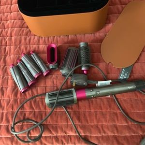 Dyson Airwrap Complete Styler -Never Used